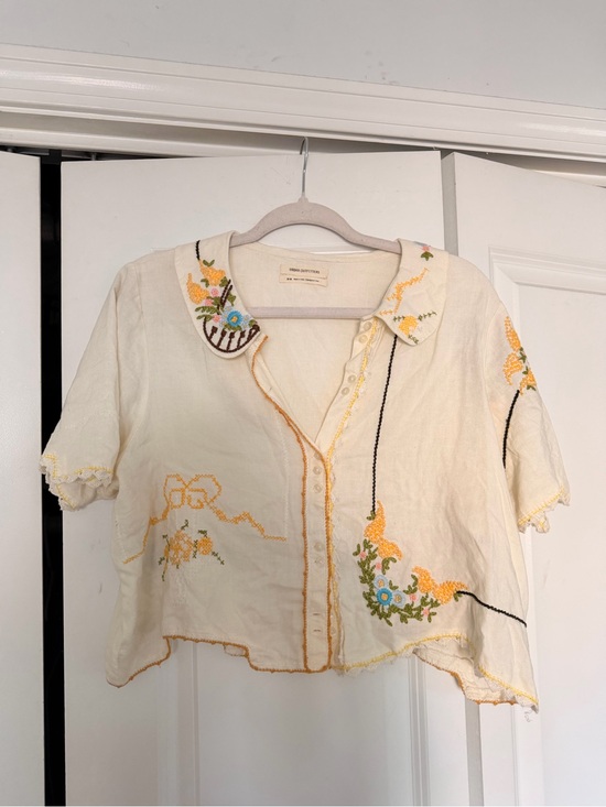 Urban Outfitters Tops - Urban Outfitters Cream Blouse with Multicolor Floral Embroidery